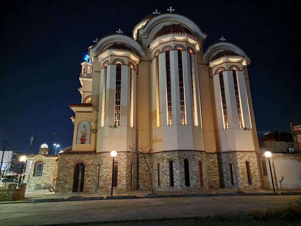 ΝΑΟΣ ΠΙΣΩ ΝΥΧΤΑ