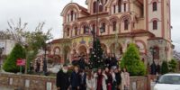 ΣΤΟΛΙΣΜΟΣ ΔΕΝΤΡΟΥ ΧΡΙΣΤΟΥΓΕΝΝΩΝ 4-12-22 ΣΤΟΛΙΣΜΟΣ ΔΕΝΤΡΟΥ ΧΡΙΣΤΟΥΓΕΝΝΩΝ 4-12-22