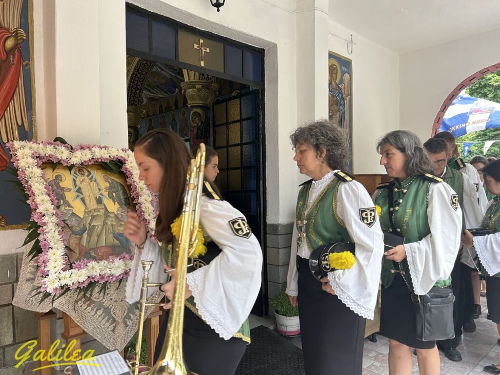 5-8-205 ΚΟΚΚΙΝΟ ΝΕΡΟ